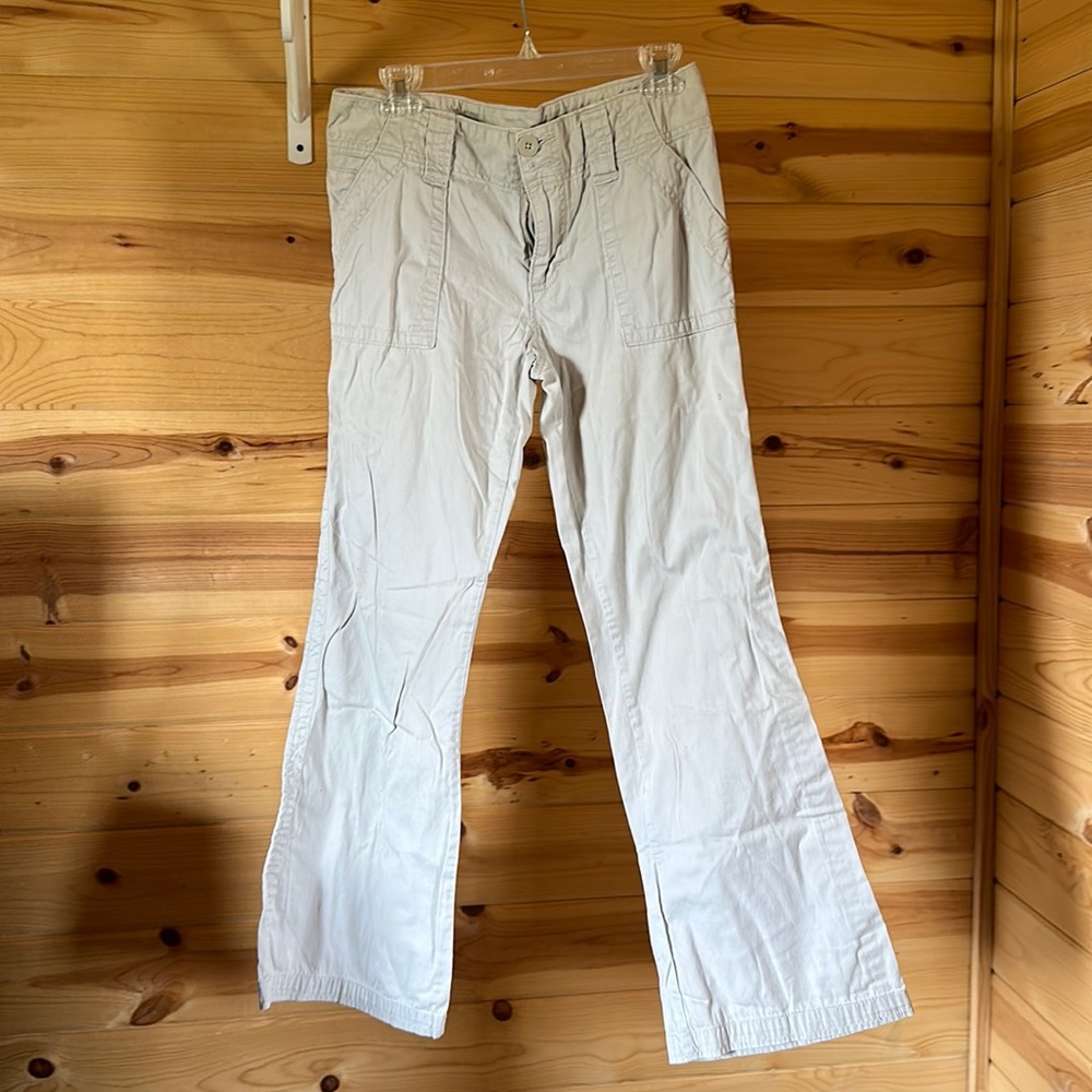 Super cute and comfy khaki pants